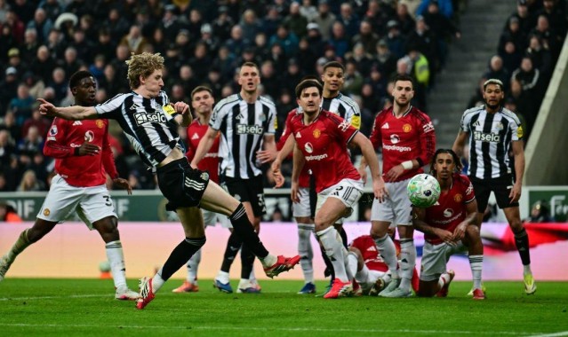 爱游戏游戏平台-10打11战胜曼联，纽卡迎来3月魔鬼赛程开门红