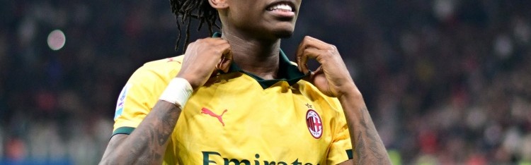 爱游戏游戏平台-记者谈米兰训练情况：莱奥、加比亚等人和青年队进行了1场友谊赛