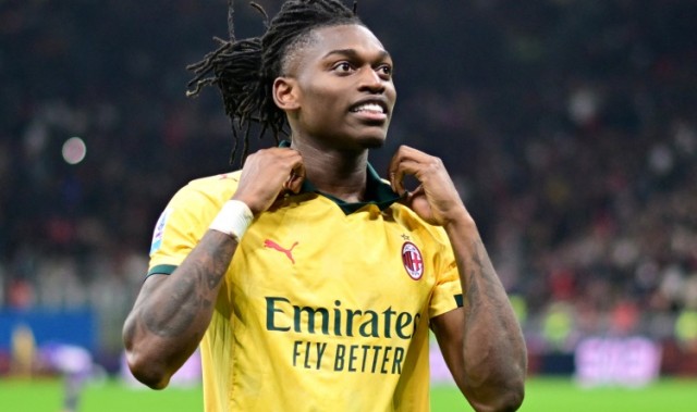 爱游戏游戏平台-记者谈米兰训练情况：莱奥、加比亚等人和青年队进行了1场友谊赛